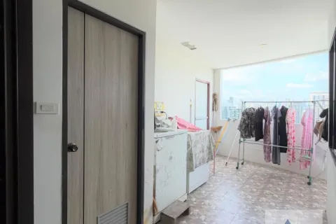 Condominio de 3 dormitorios en Watthana, Bangkok, Tailandia № 214400 - foto 5