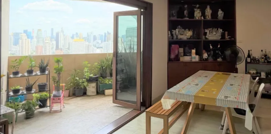 Condominio de 3 dormitorios en Watthana, Bangkok, Tailandia № 214400