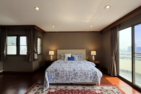 Condo à Khlong Toei, Bangkok, Thaïlande, 3 chambres № 201325 - photo 10