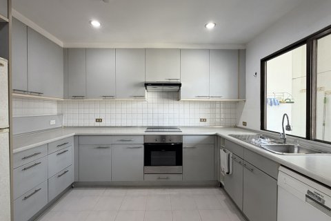 Condo à Khlong Toei, Bangkok, Thaïlande, 3 chambres № 201325 - photo 4