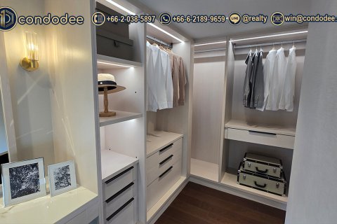 Condo in Watthana, Bangkok, Thailand, 3 bedrooms № 201328 - photo 2