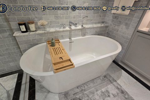 Condo in Watthana, Bangkok, Thailand, 3 bedrooms № 201328 - photo 3