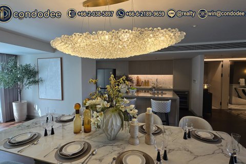Condo in Watthana, Bangkok, Thailand, 3 bedrooms № 201328 - photo 6