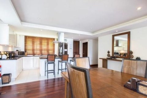 Villa in Phuket, Thailand 3 bedrooms № 171015 - photo 11