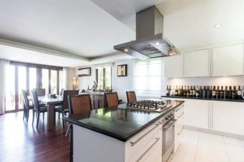 Villa in Phuket, Thailand 3 bedrooms № 171015 - photo 18