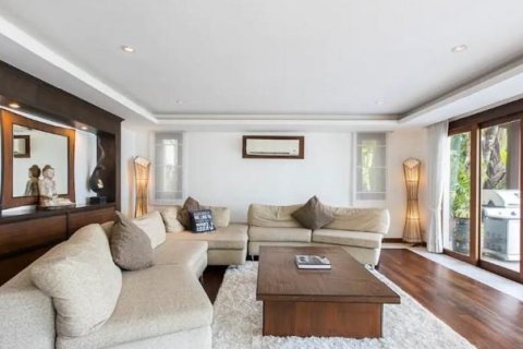 Villa in Phuket, Thailand 3 bedrooms № 171015 - photo 10