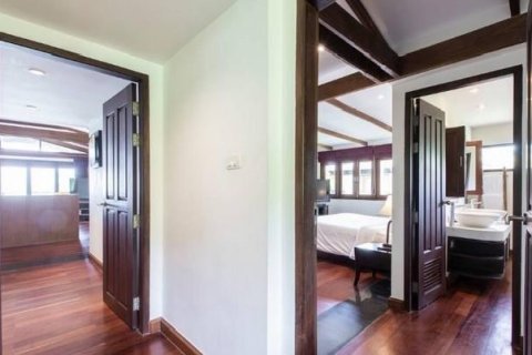 Villa in Phuket, Thailand 3 bedrooms № 171015 - photo 20