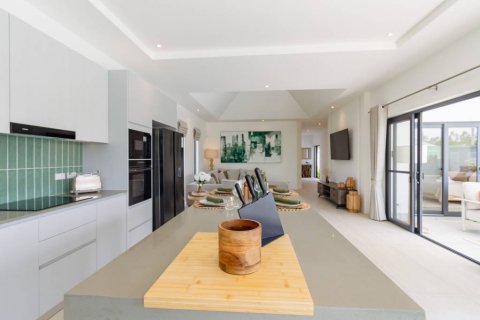 Villa in Hua Hin, Thailand 3 bedrooms № 116856 - photo 6