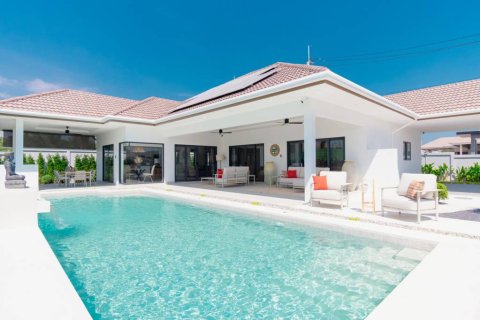 Villa in Hua Hin, Thailand 3 bedrooms № 116856 - photo 2