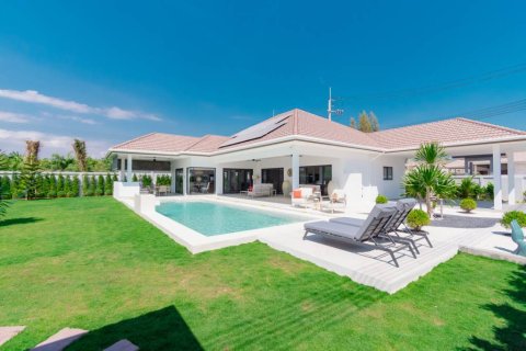 Villa in Hua Hin, Thailand 3 bedrooms № 116856