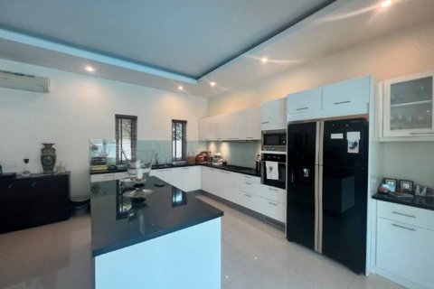 Villa in Cha-am, Thailand 4 bedrooms № 116859 - photo 6