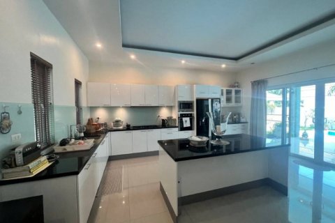 Villa in Cha-am, Thailand 4 bedrooms № 116859 - photo 9