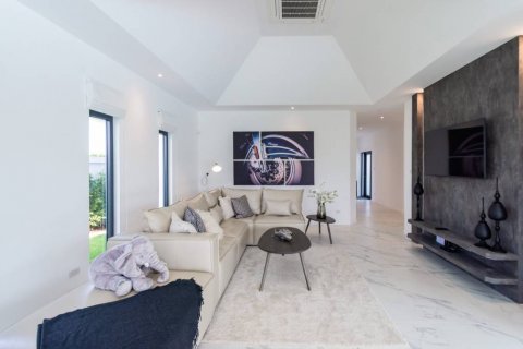 Villa in Hua Hin, Thailand 3 bedrooms № 116855 - photo 9