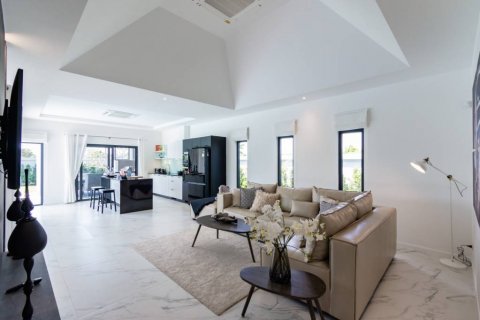 Villa in Hua Hin, Thailand 3 bedrooms № 116855 - photo 5