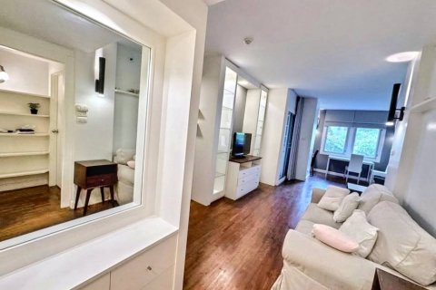 Condo à Dusit, Bangkok, Thaïlande, 2 chambres  № 116858 - photo 7