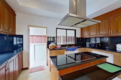 Villa in Pattaya, Thailand 5 bedrooms № 150029 - photo 12