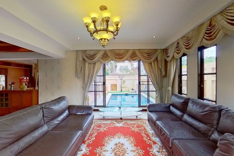Villa in Pattaya, Thailand 5 bedrooms № 150029 - photo 5