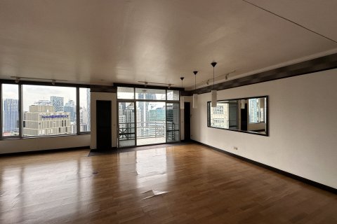 Кондоминиум с 3 спальнями в Патхум Ване, Бангкок, Таиланд № 150031 - фото 4