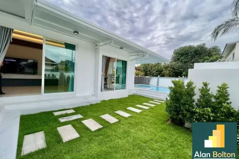 Casa de 3 dormitorios en Pattaya, Tailandia № 211440 - foto 8