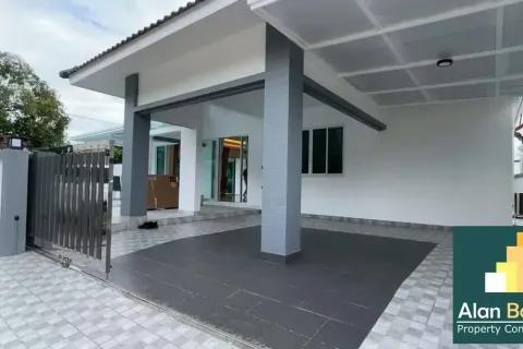 Casa de 3 dormitorios en Pattaya, Tailandia № 211440 - foto 3