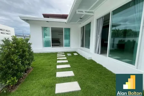 Casa de 3 dormitorios en Pattaya, Tailandia № 211440 - foto 6