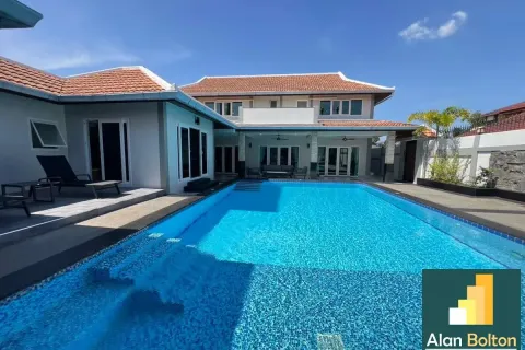 Casa de 4 dormitorios en Pattaya, Tailandia № 211439 - foto 19