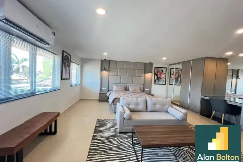 Casa de 4 dormitorios en Pattaya, Tailandia № 211439 - foto 8