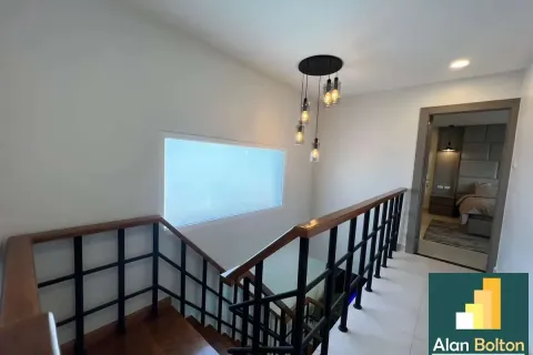 Casa de 4 dormitorios en Pattaya, Tailandia № 211439 - foto 5