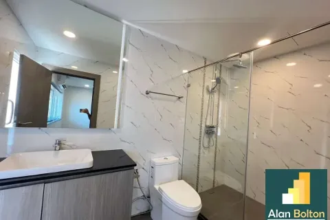Casa de 4 dormitorios en Pattaya, Tailandia № 211439 - foto 17