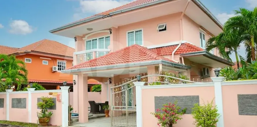 Casa de 5 dormitorios en Jomtien Beach, Pattaya, Tailandia № 211438