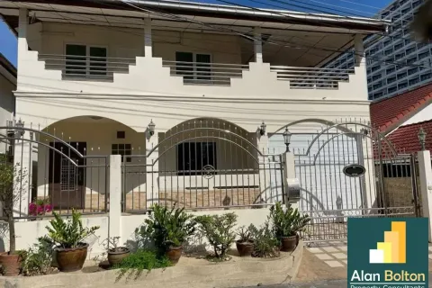 Casa de 4 dormitorios en Jomtien Beach, Pattaya, Tailandia № 211441 - foto 10
