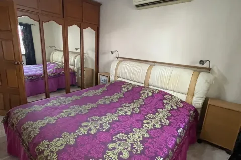 Casa de 4 dormitorios en Jomtien Beach, Pattaya, Tailandia № 211441 - foto 15