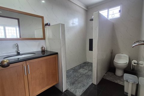 Villa in Pattaya, Thailand 5 bedrooms № 171858 - photo 30