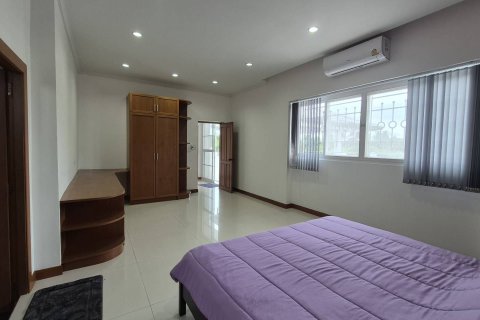 Villa in Pattaya, Thailand 5 bedrooms № 171858 - photo 26