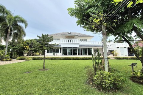 Villa à Pattaya, Thaïlande 5 chambres № 171858