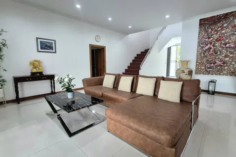 Villa in Pattaya, Thailand 5 bedrooms № 171858 - photo 12