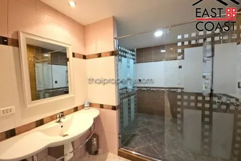 Casa de 3 dormitorios en Pattaya, Tailandia № 213277 - foto 12