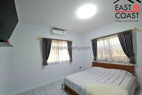 Casa de 3 dormitorios en Pattaya, Tailandia № 213277 - foto 11