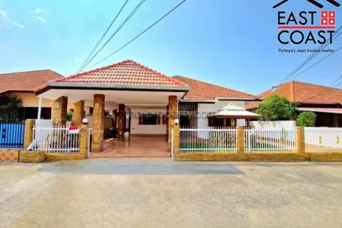 Casa de 3 dormitorios en Pattaya, Tailandia № 213277 - foto 2