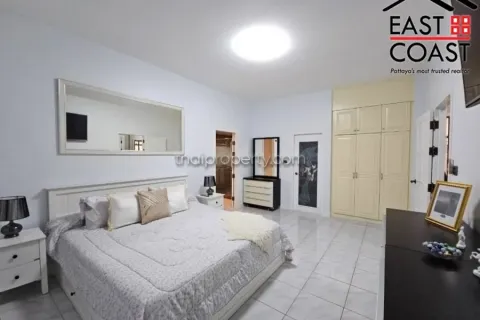 Casa de 3 dormitorios en Pattaya, Tailandia № 213277 - foto 14