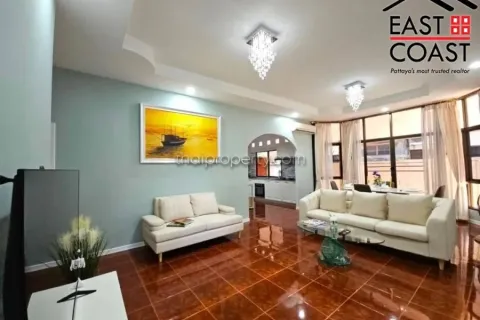Casa de 3 dormitorios en Pattaya, Tailandia № 213277 - foto 4