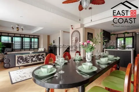 Casa de 4 dormitorios en Jomtien Beach, Pattaya, Tailandia № 213278 - foto 10