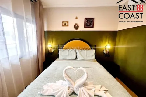 Casa de 4 dormitorios en Jomtien Beach, Pattaya, Tailandia № 213279 - foto 14