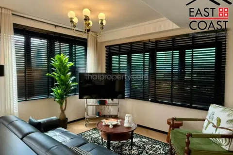 Casa de 4 dormitorios en Jomtien Beach, Pattaya, Tailandia № 213279 - foto 8