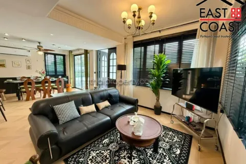 Casa de 4 dormitorios en Jomtien Beach, Pattaya, Tailandia № 213279 - foto 7