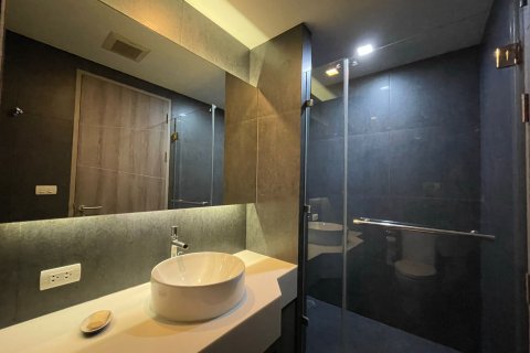 Студия в кондо в Клонг Тоэй, Бангкок, Таиланд № 156031 - фото 8