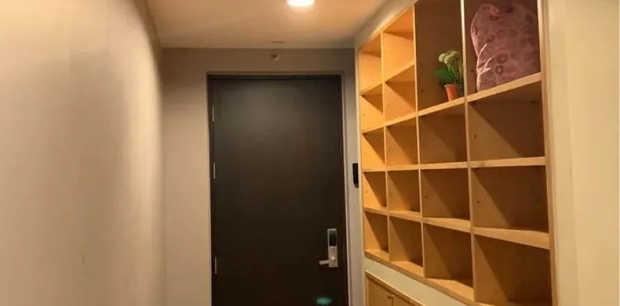 Студия в кондо в Ваттхане, Бангкок, Таиланд № 156034