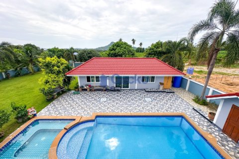Maison à Pattaya, Thaïlande 5 chambres № 196254 - photo 7