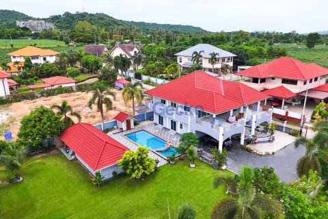 Maison à Pattaya, Thaïlande 5 chambres № 196254