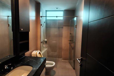 Condo in Watthana, Bangkok, Thailand, 2 bedrooms  № 161224 - photo 11